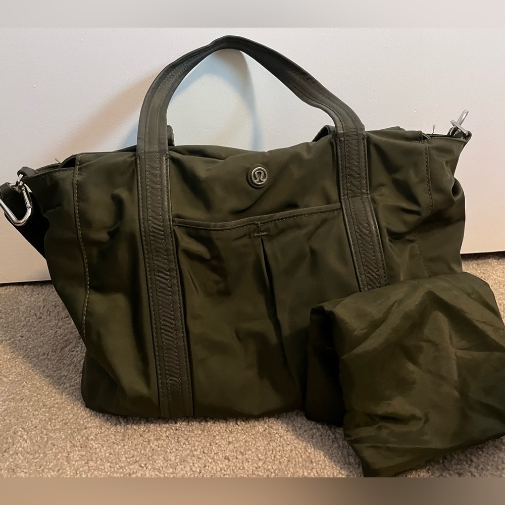 Lululemon Everywhere Gym Bag